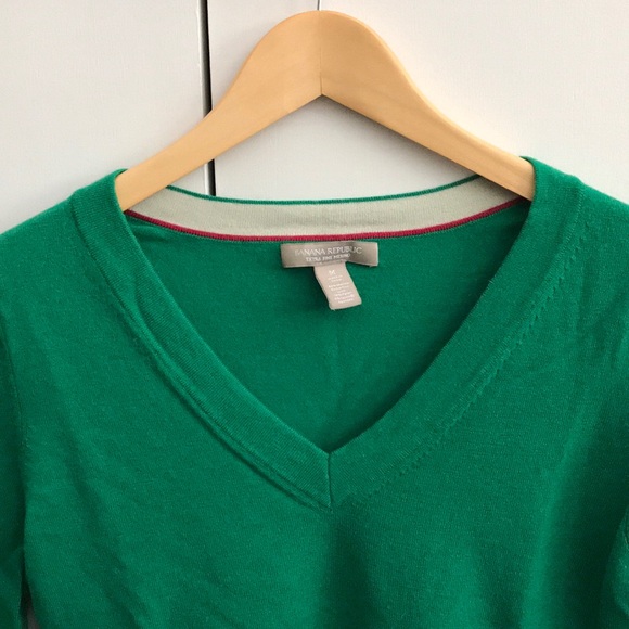 Banana republic green sweater, size M - Picture 4 of 5